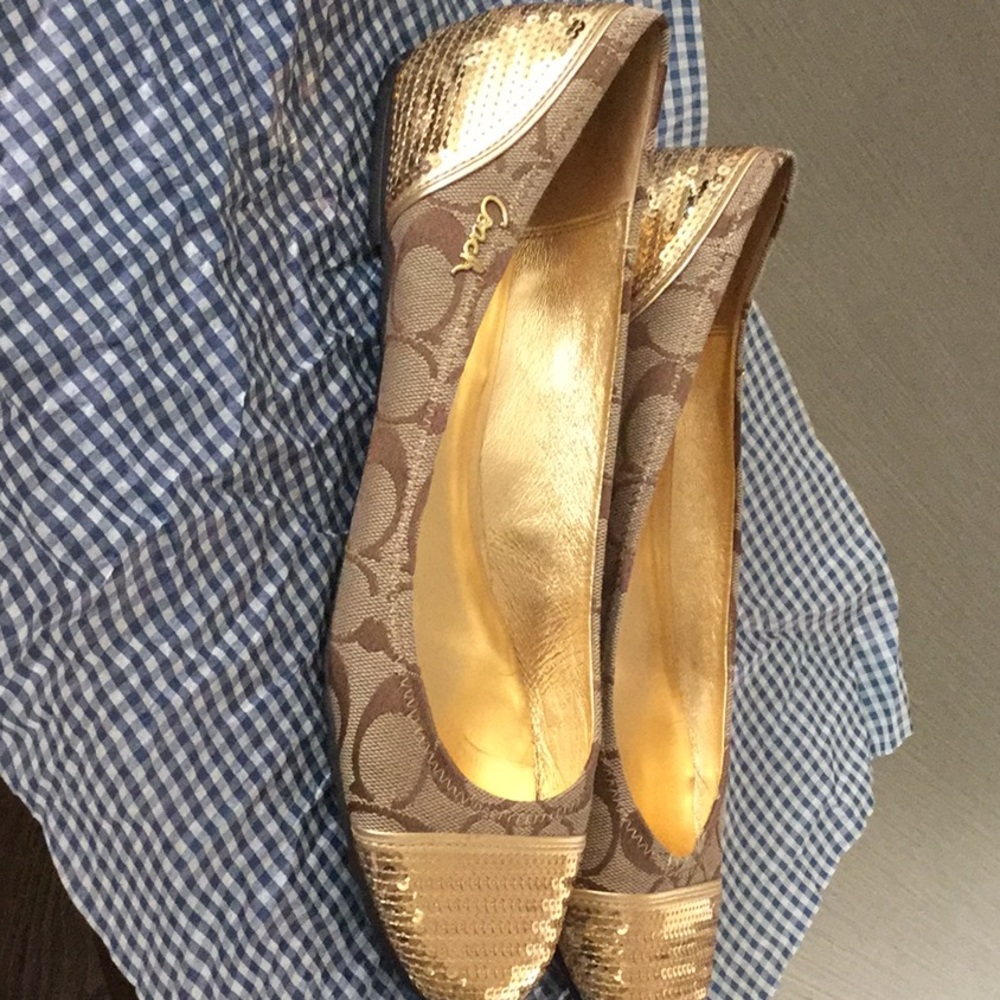 Coach flats
